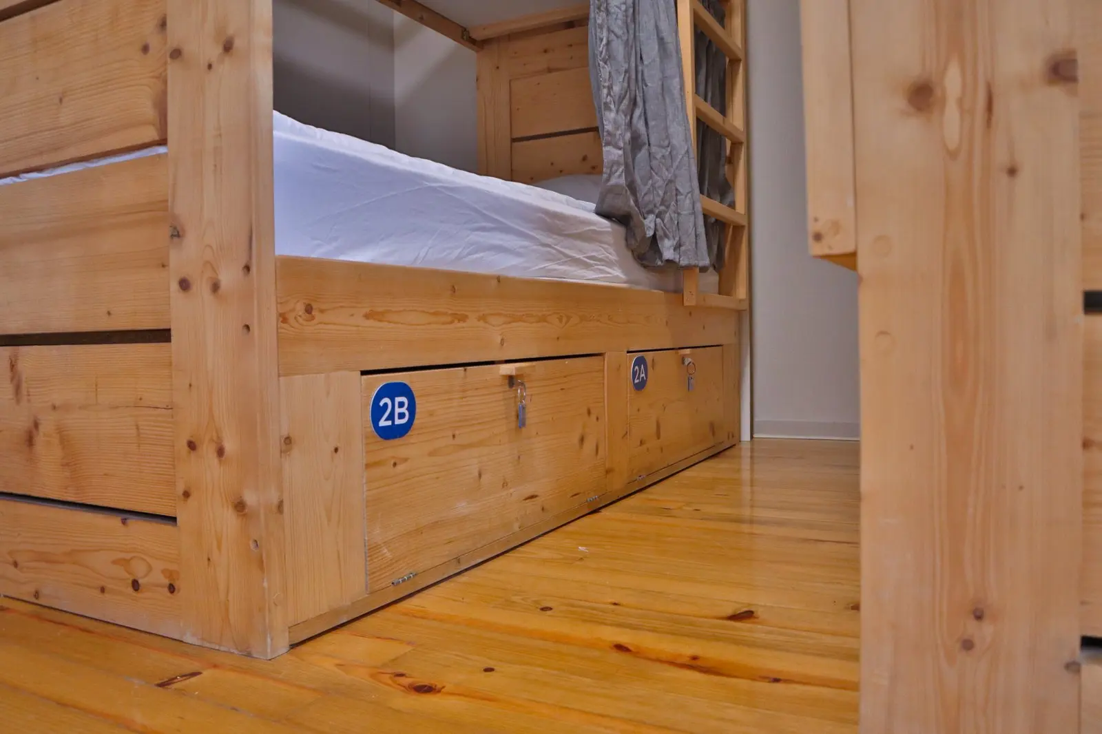 Arctic Room detail 16