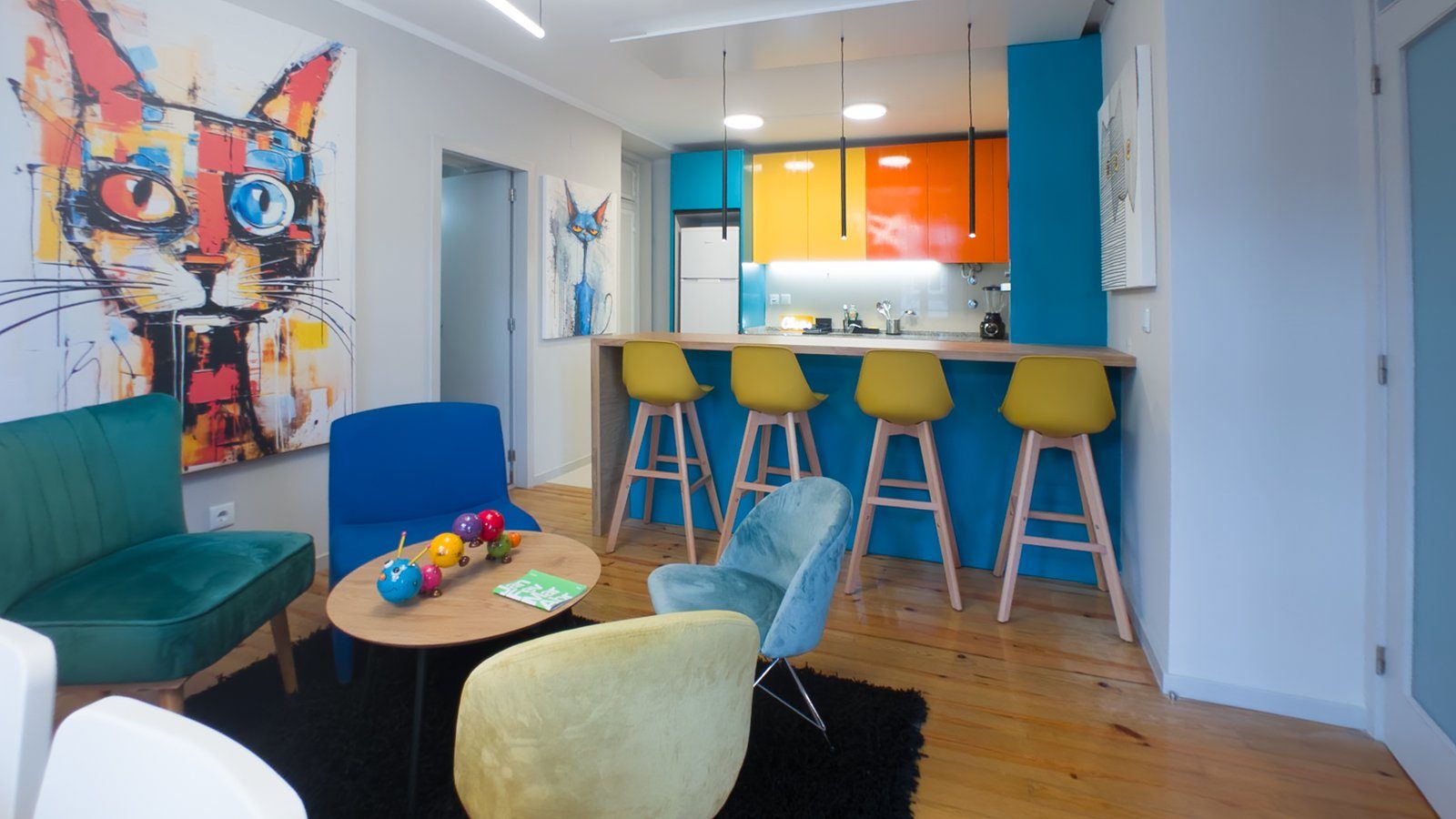 The social area with armchairs at CasaGaea Stay